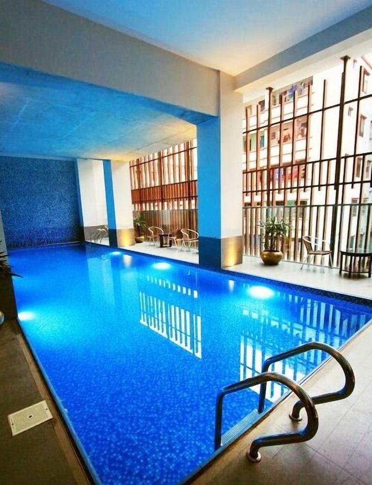 Sky City Hotel Dhaka - Pool