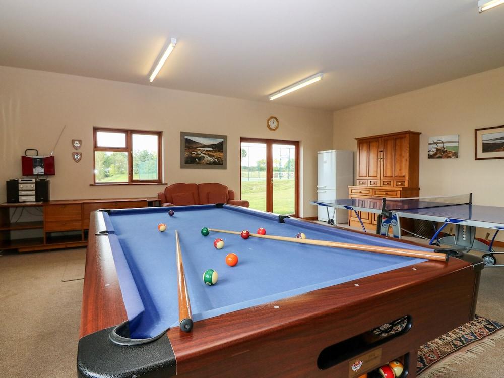 Courtyard Cottage - Game Room