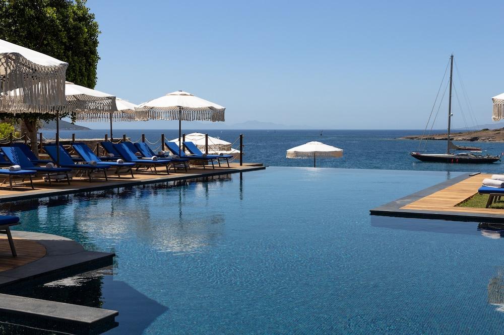 METT Hotel & Beach Resort Bodrum - Outdoor Pool