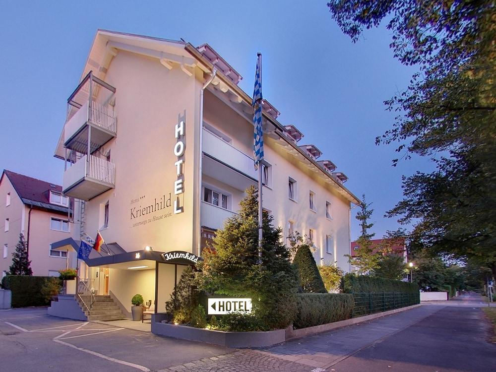Hotel Kriemhild am Hirschgarten - Featured Image