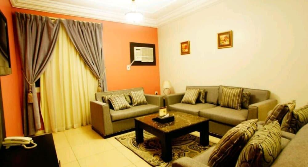 Sama Al Qasr Al Muhammadiah - Living Area
