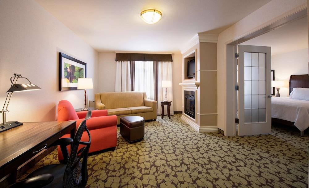 Hilton Garden Inn West Edmonton - Room