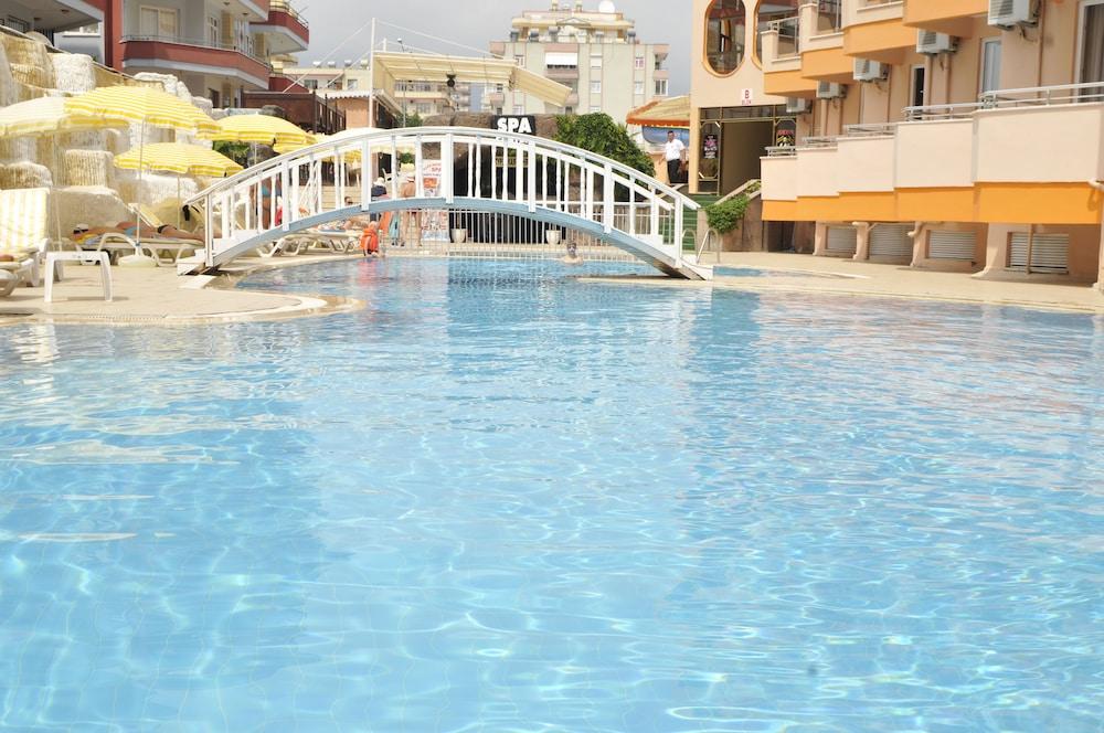 Klas Dom Hotel - All Inclusive - Outdoor Pool