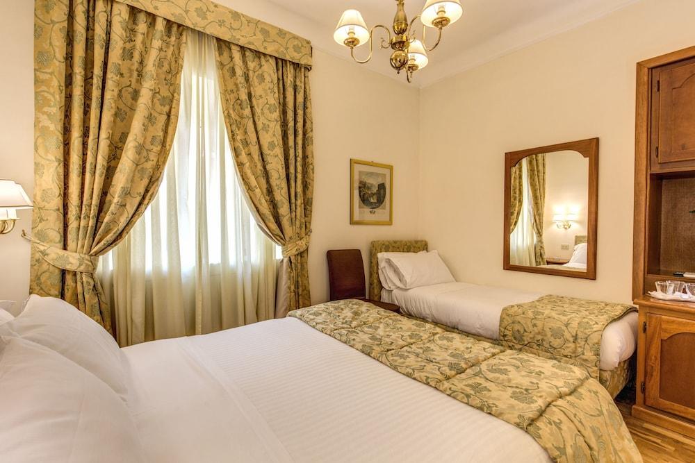 Hotel Cortina - Room