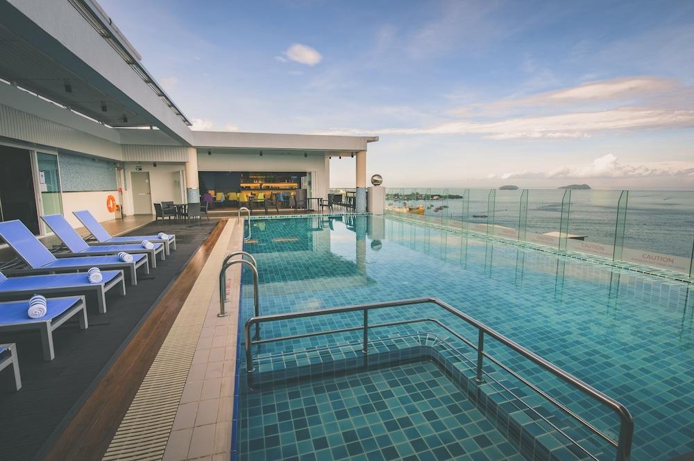 Mercure Kota Kinabalu City Centre - Infinity Pool