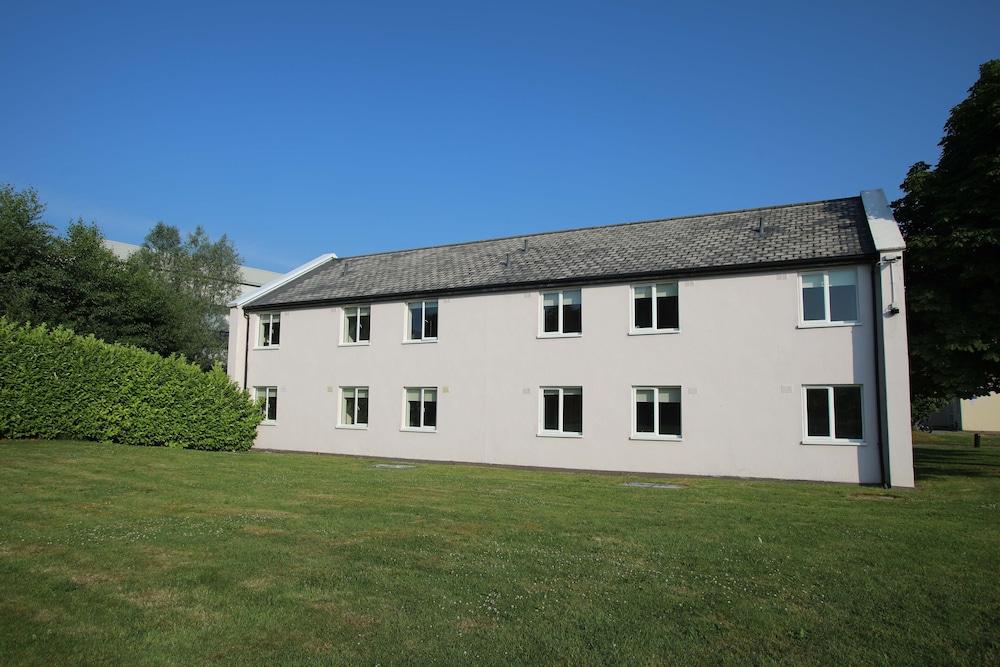 Corrib Village Apartments University of Galway - Exterior