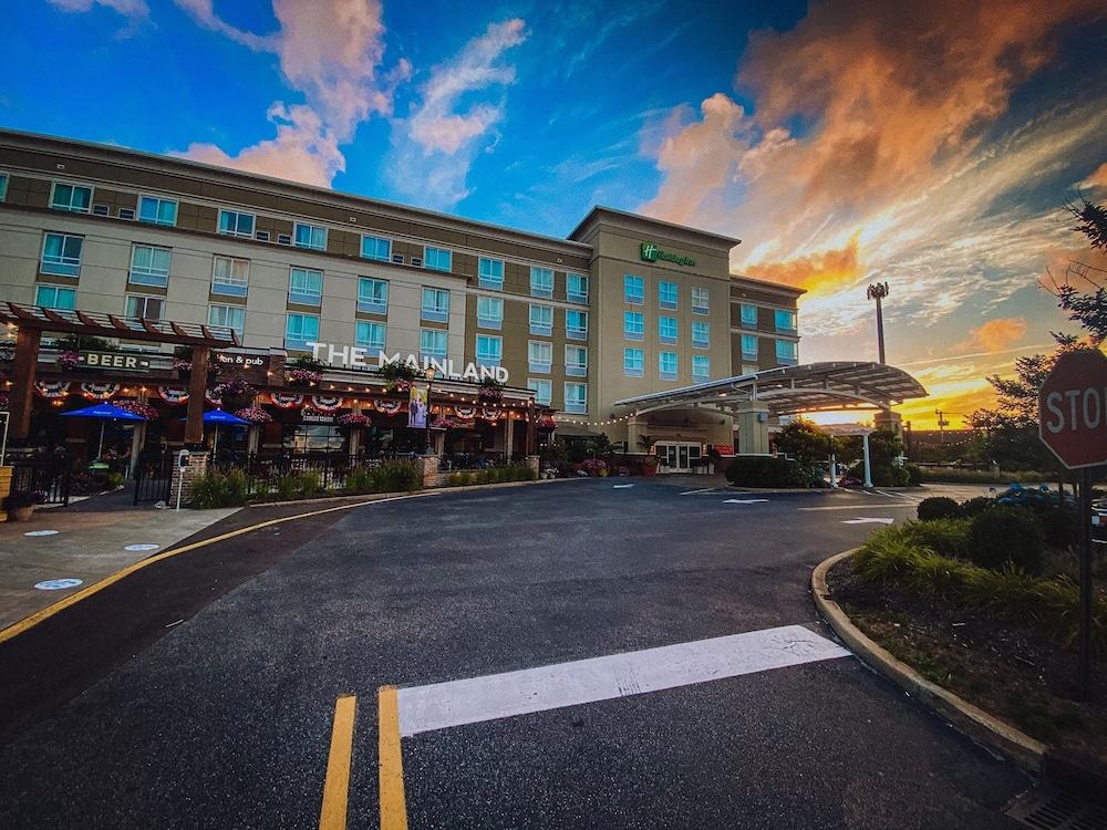 Holiday Inn Manahawkin/Long Beach Island, an IHG Hotel - Featured Image