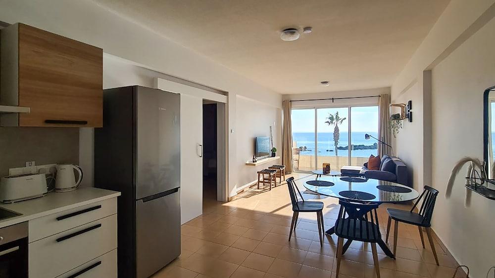 Phaedrus Living: Seaview Luxury flat Paphinia 204 - Interior