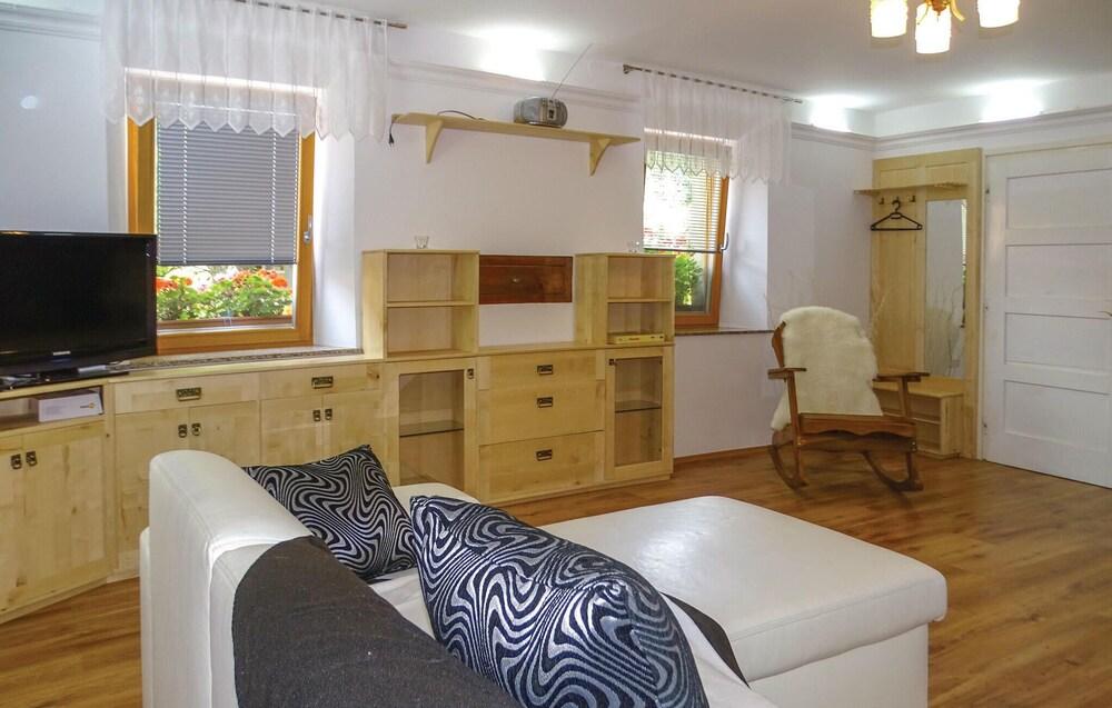 Awesome Home in Vransko With Wifi and 2 Bedrooms - null