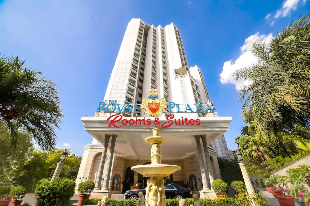 Hotel The Royal Plaza - Featured Image