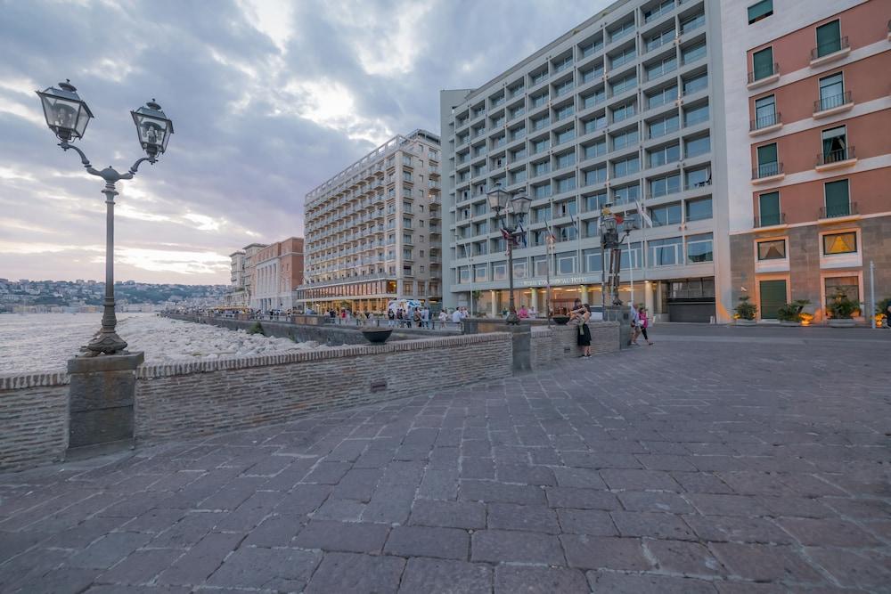 Royal Continental Hotel Naples - Exterior