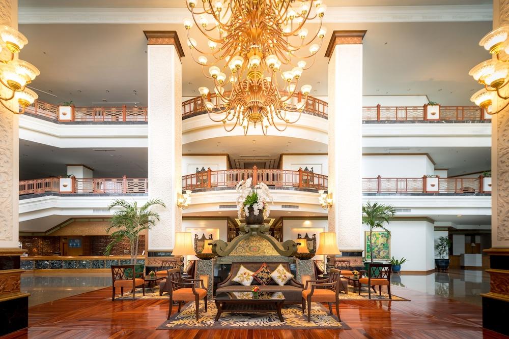 Royal Cliff Grand Hotel Pattaya - Lobby