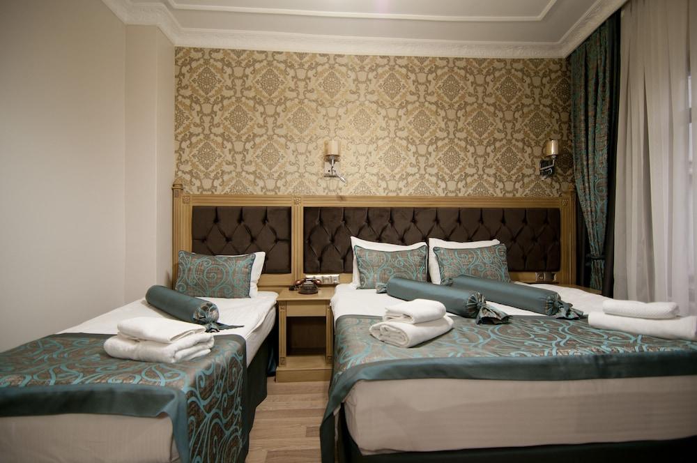 Blue Tuana Hotel - Room