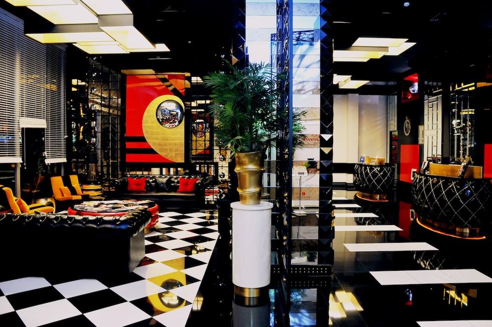 Ramada Hotel & Suites by Wyndham Istanbul Sisli - Lobby