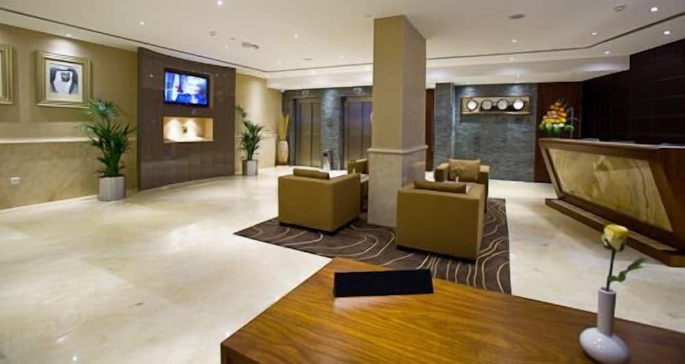 Phoenix Plaza Hotel Apartments - Lobby