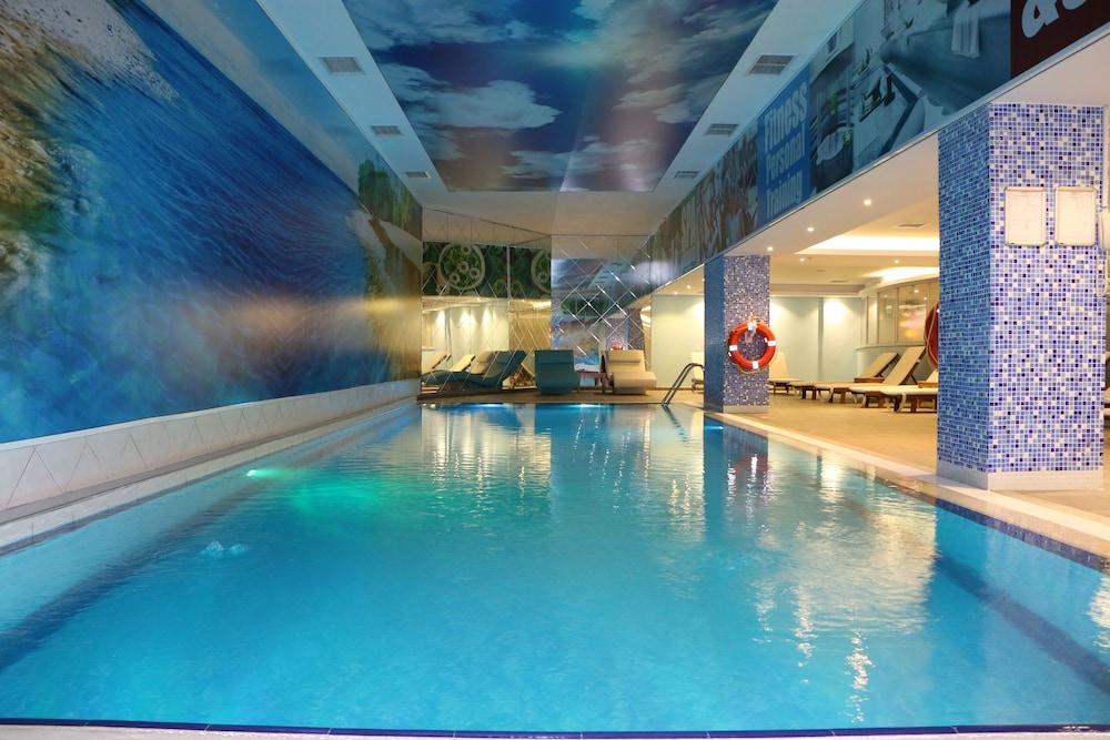 وورلد بوينت هوتل إسطنبول - Indoor Pool