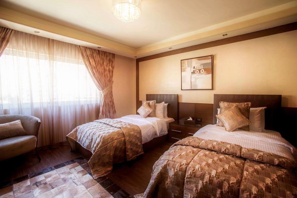 Lahoya Suites - Room