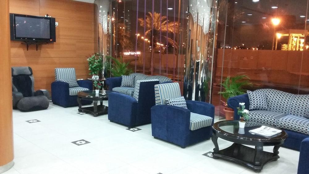 Aknan Suites - Lobby Sitting Area
