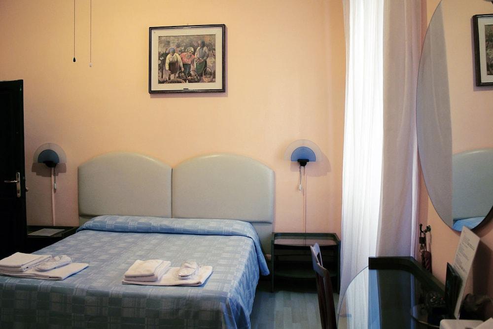 A Roma San Pietro Best Bed - Room