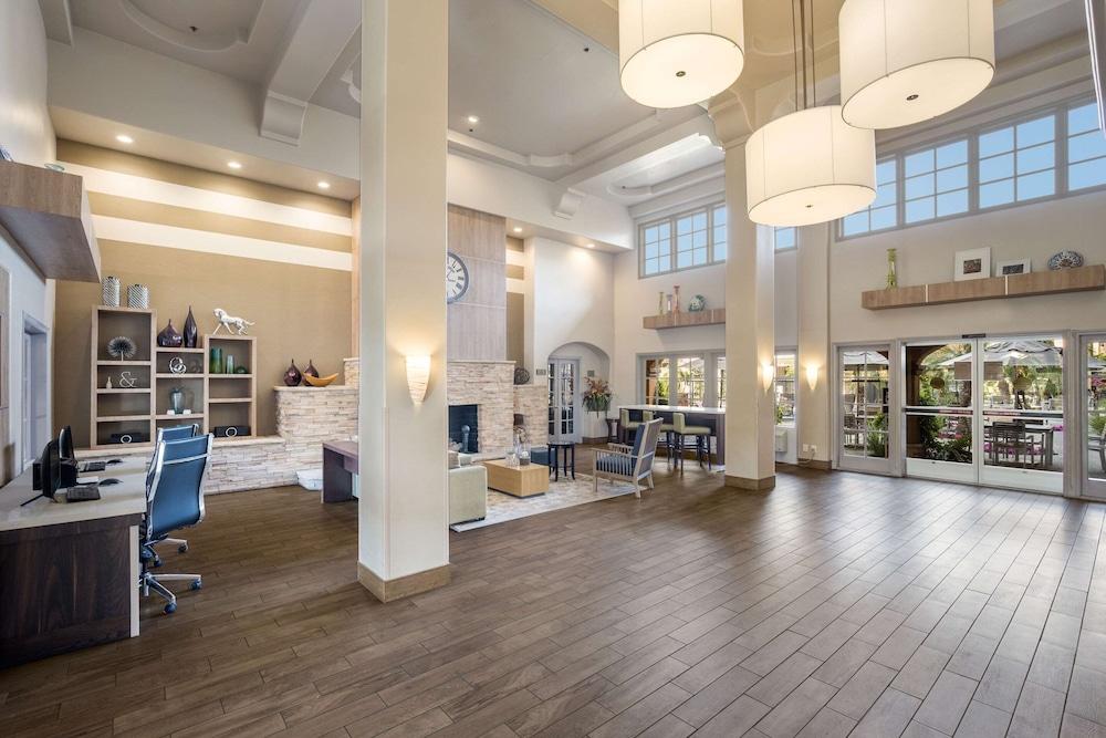 MainStay Suites John Wayne Airport by Choice Hotels - Lobby
