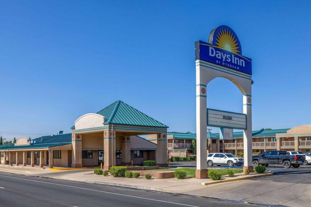 Days Inn by Wyndham Roswell - Featured Image
