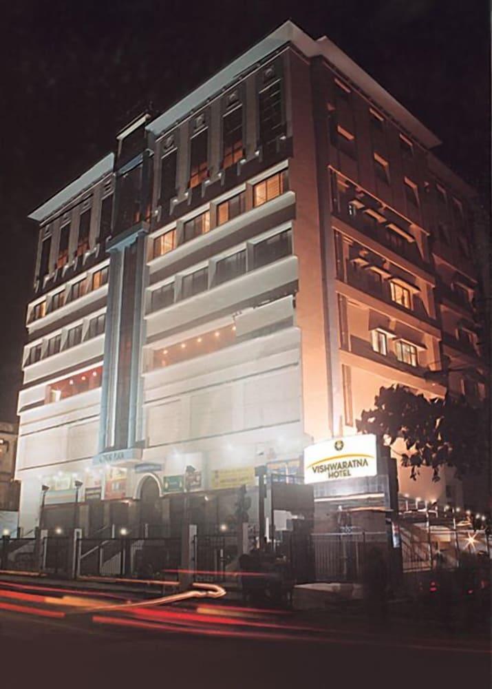 Vishwaratna Hotel - Featured Image