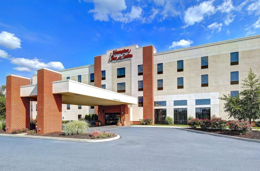 Hampton Inn & Suites Harrisburg/North - Featured Image