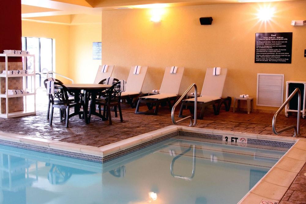 Hampton Inn & Suites Paducah - Pool