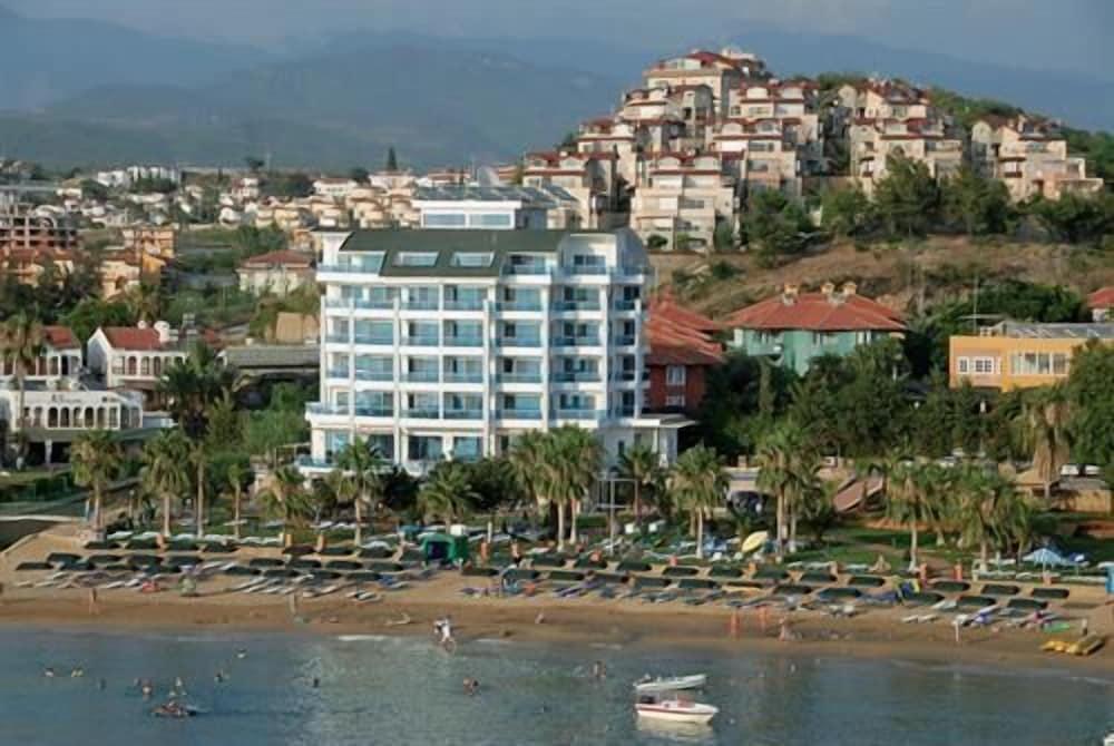 Venessa Beach Hotel - Exterior