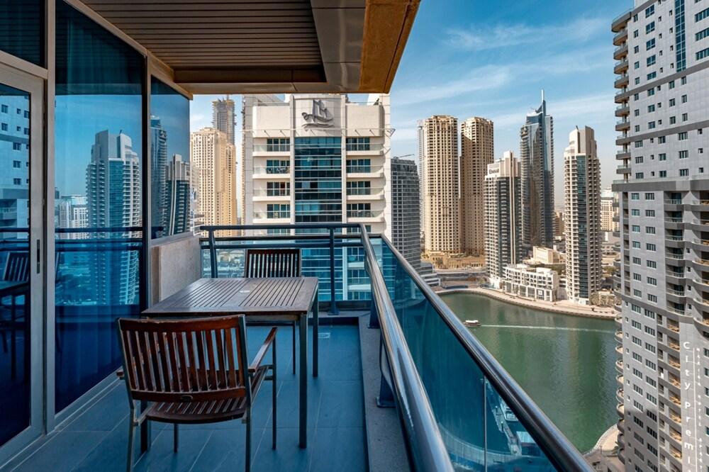 Radisson Blu Residence, Dubai Marina - Featured Image