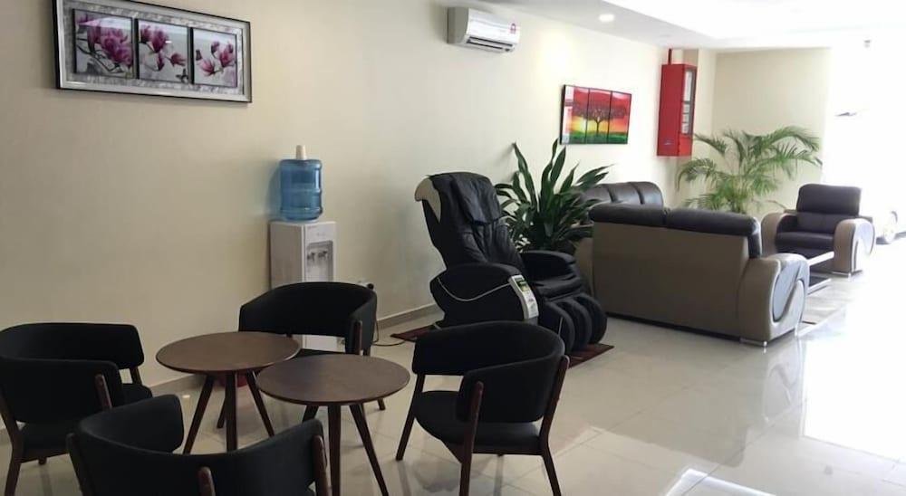 Soho Hotel Semenyih - Lobby Sitting Area