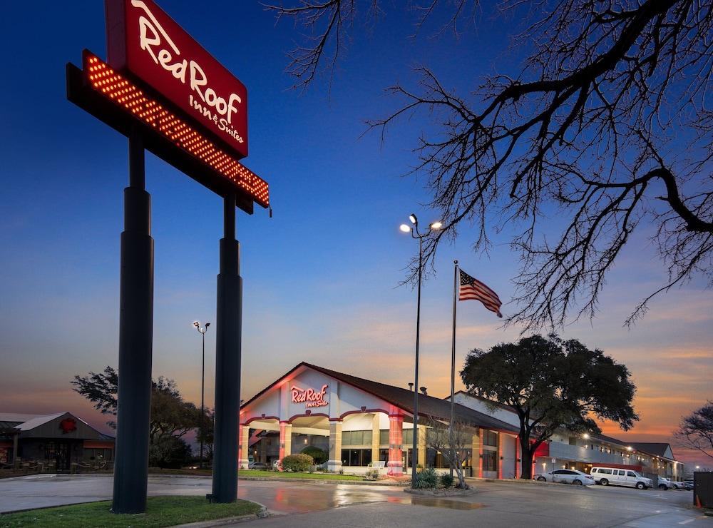Red Roof Inn & Suites Irving – DFW Airport South - Exterior