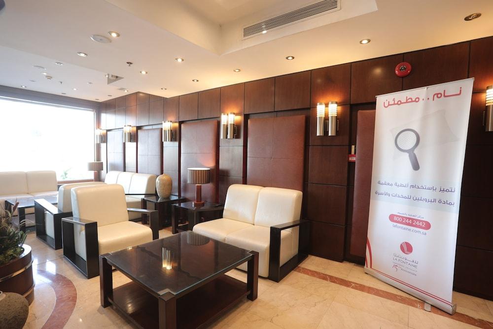 La Fontaine Jeddah Hotel - Lobby Sitting Area
