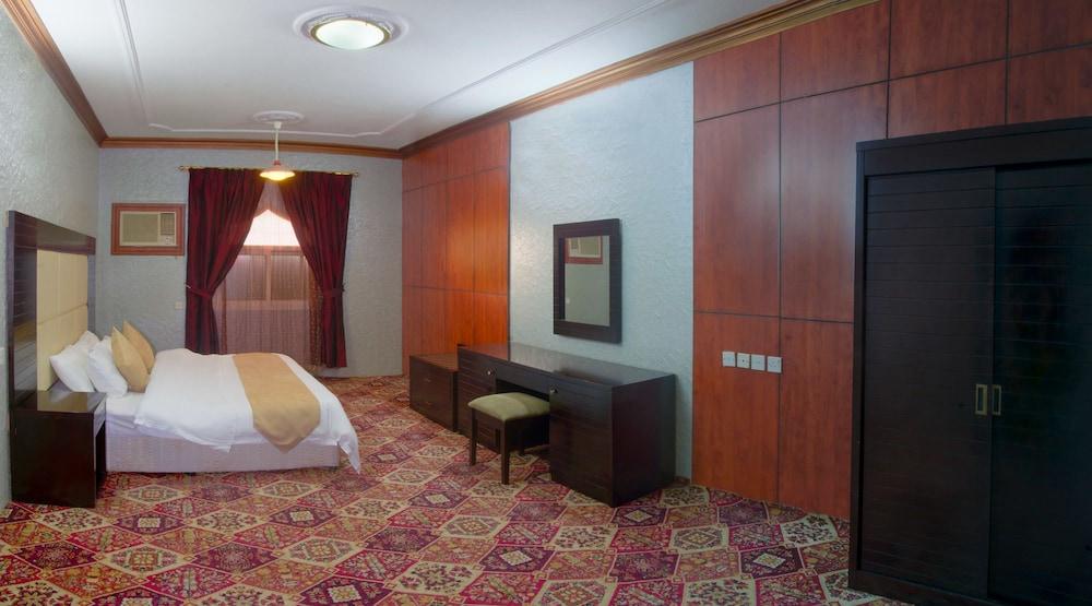 Al Farhan Hotel Suites Al Aqiq - Room