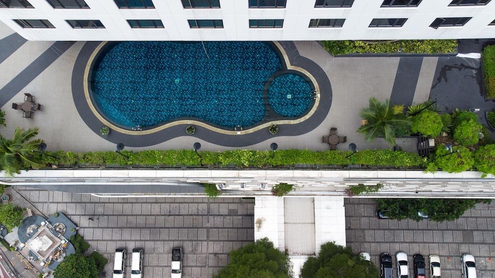 Grand Fortune Hotel Bangkok - Outdoor Pool