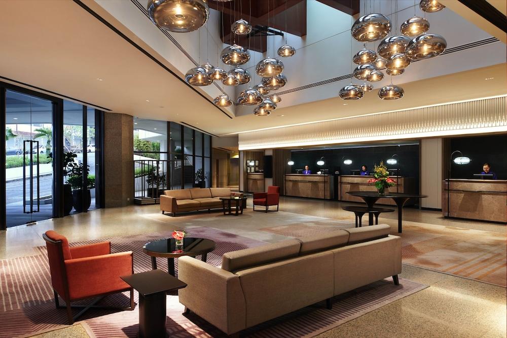 Hilton Kuching - Lobby