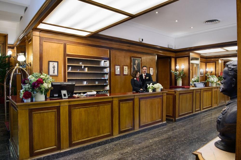 Bettoja Hotel Massimo D'Azeglio - Reception