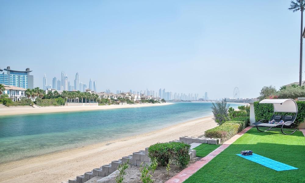 Dream Inn Dubai-Luxury Palm Beach Villa - Beach