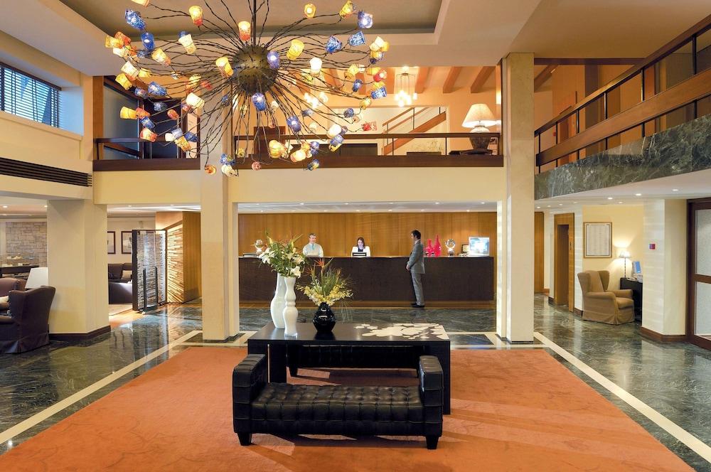 Grand Resort Lagonissi - Lobby