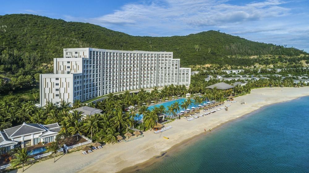Vinpearl Resort & Spa Nha Trang Bay - Featured Image