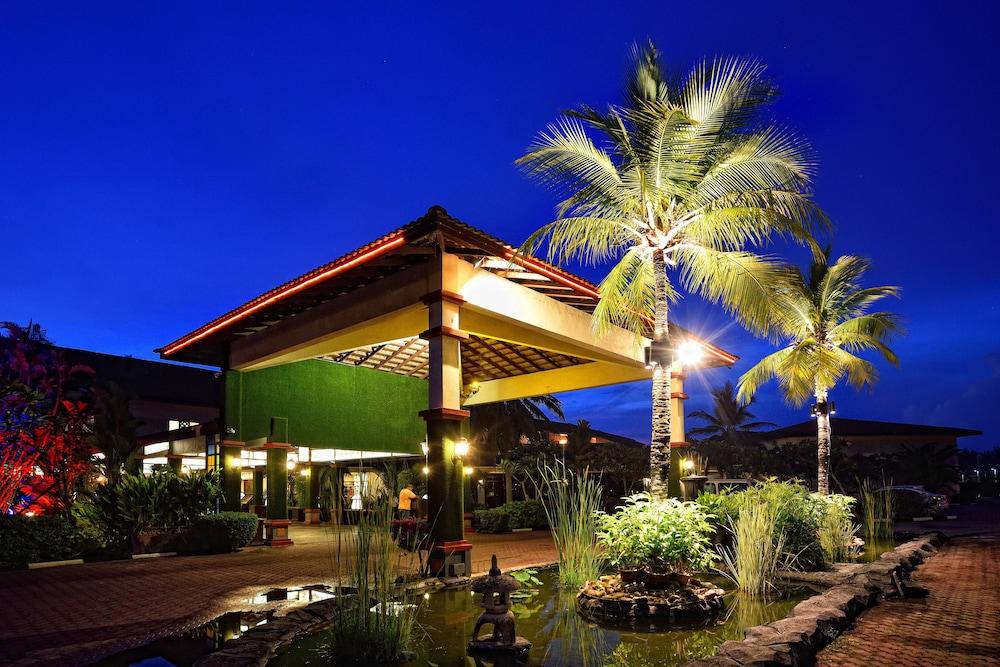 Holiday Villa Resort & Beachclub Langkawi - Property Grounds