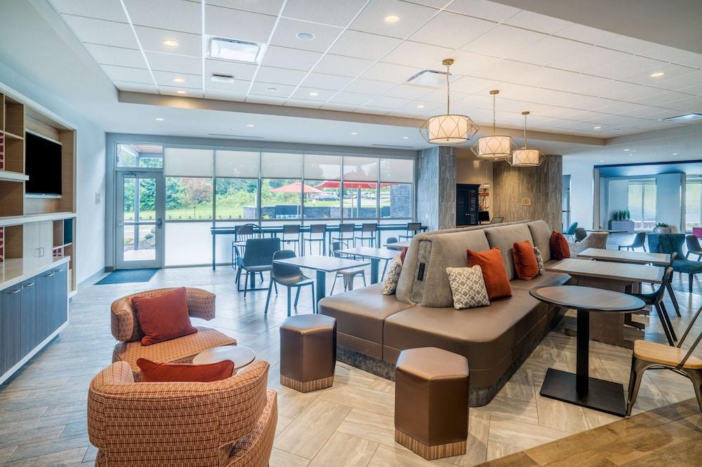 Home2 Suites by Hilton North Little Rock - Lobby