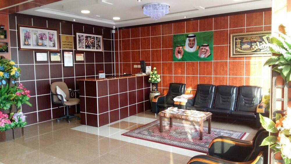 Al Eairy Furnished Apartments Al Ahsa 5 - Lobby Sitting Area