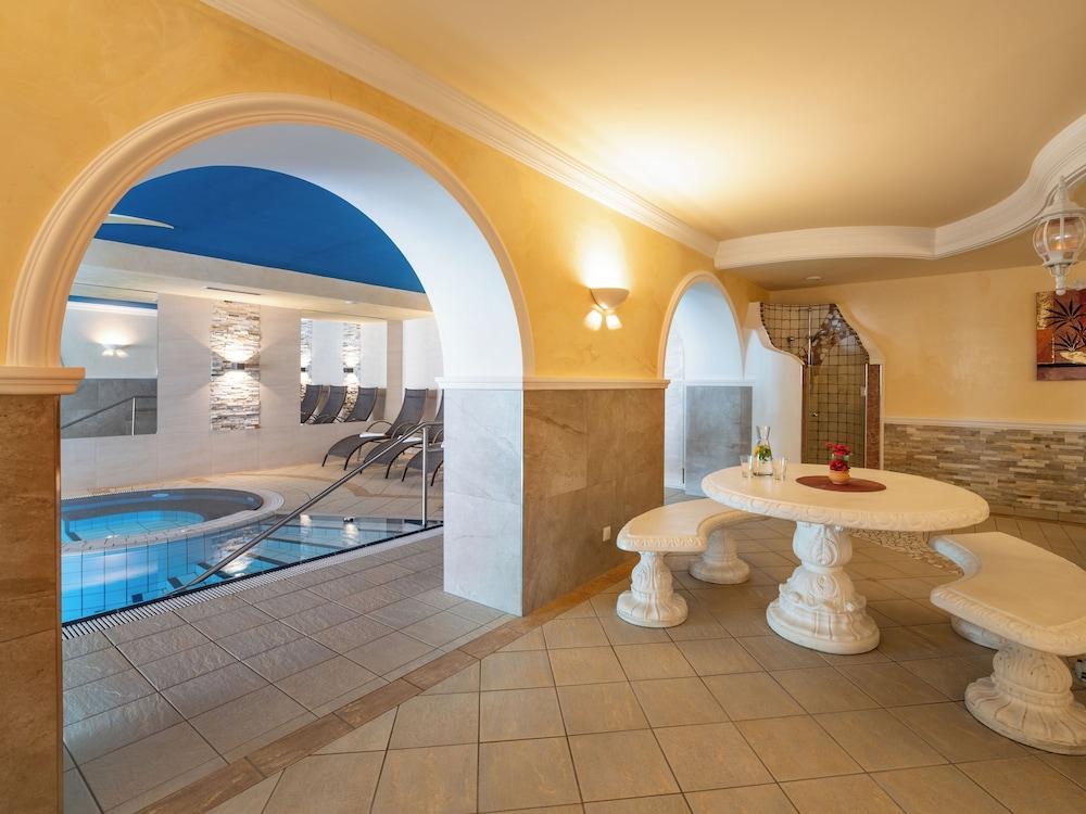 Hotel Alpina - Indoor Pool