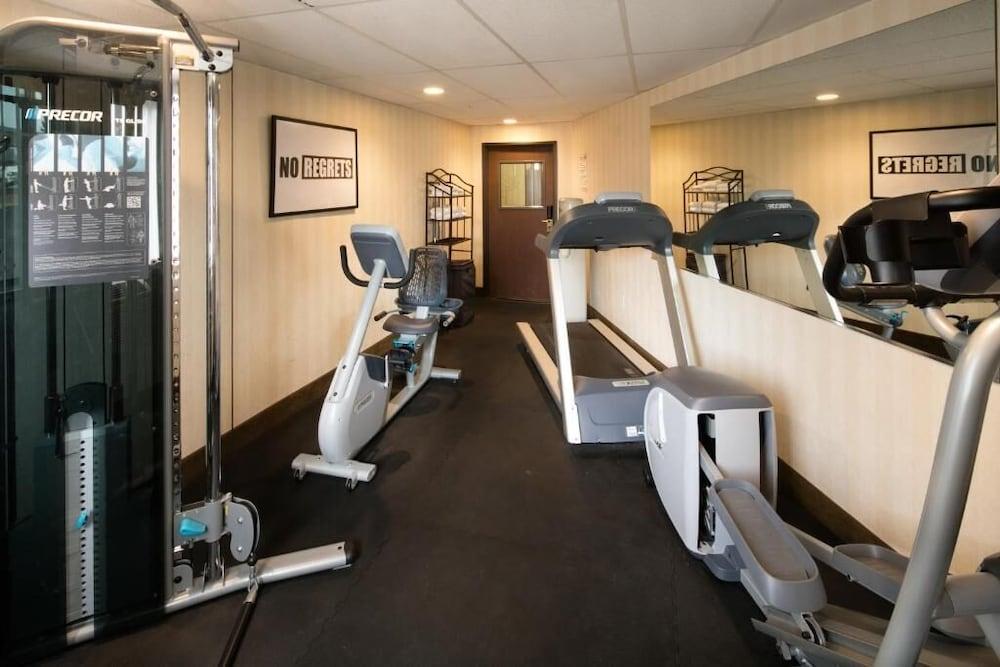 SYLO Hotel Denver Airport, a Ramada by Wyndham - Fitness Facility