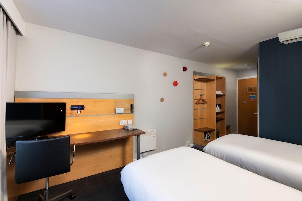 Holiday Inn Express Newcastle City Centre, an IHG Hotel - Room