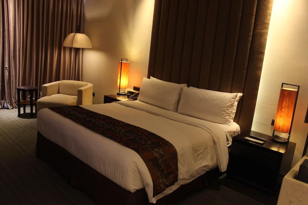 PO Hotel Semarang - Room