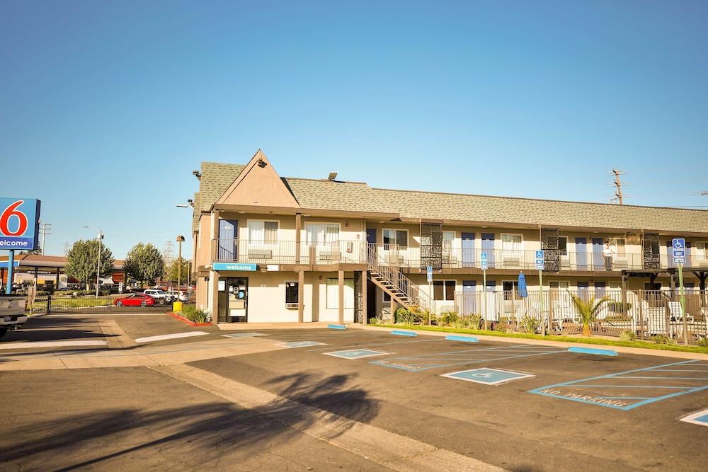 Motel 6 Sacramento, CA - Central - Featured Image