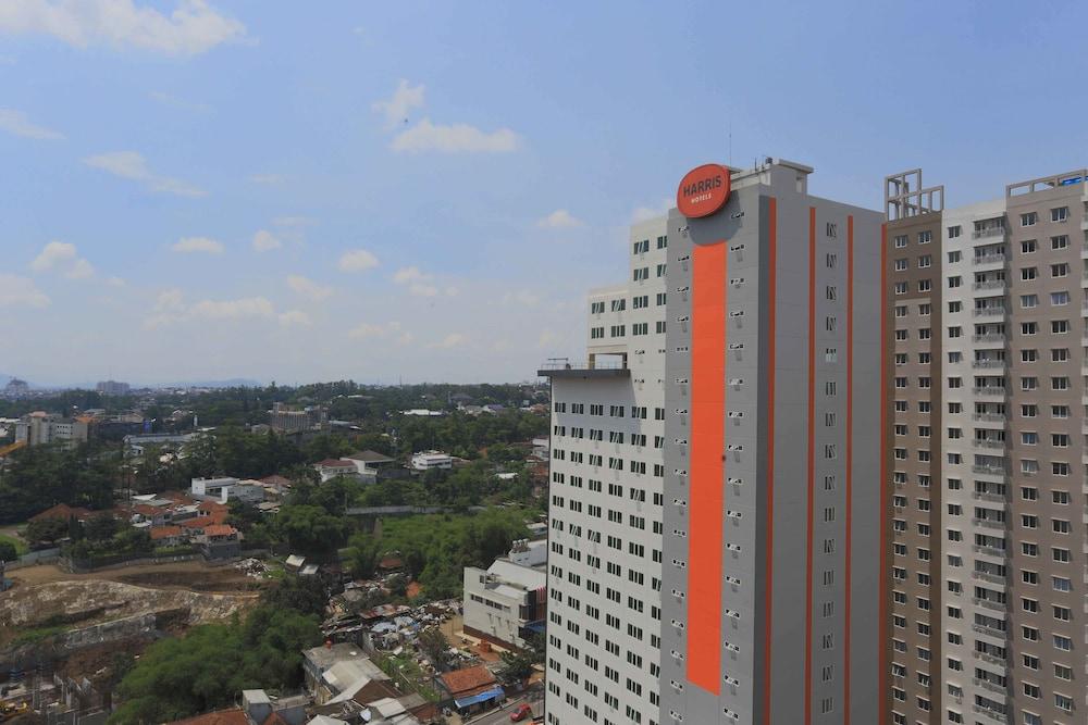 HARRIS Hotel & Conventions Ciumbuleuit - Bandung - Exterior