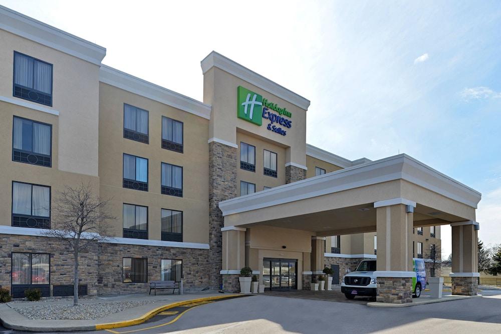 Holiday Inn Express and Suites Indianapolis W- Airport Area, an IHG Hotel - Featured Image